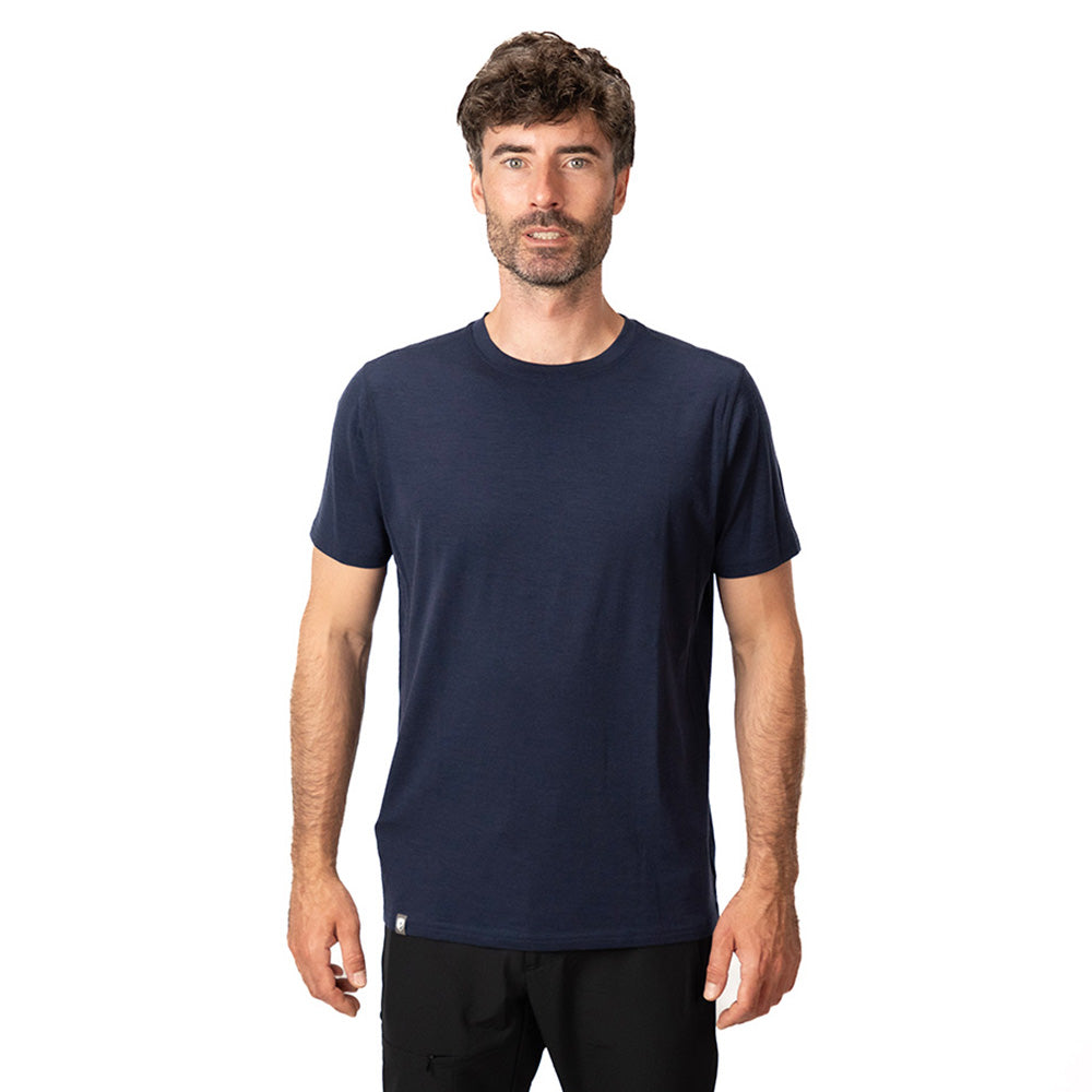 m2, dunkelblau. Perfekt für Outdoor-Aktivitäten, kombiniert Komfort und Strapazierfähigkeit durch Corespun Merinowolle. Ideal für Alpinloacker Outdoor Shop.