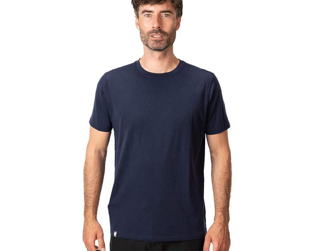 Merino Bekleidung aus 100% Merinowolle von Alpin Loacker — temperaturregulierend & langlebig