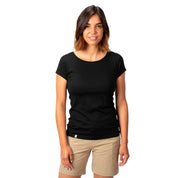 Person trägt das 100% Merino T-Shirt Damen 160 g/m²- ultrafein, ideal für Outdoor-Aktivitäten, mit komfortabler Passform und weichem Tragegefühl.