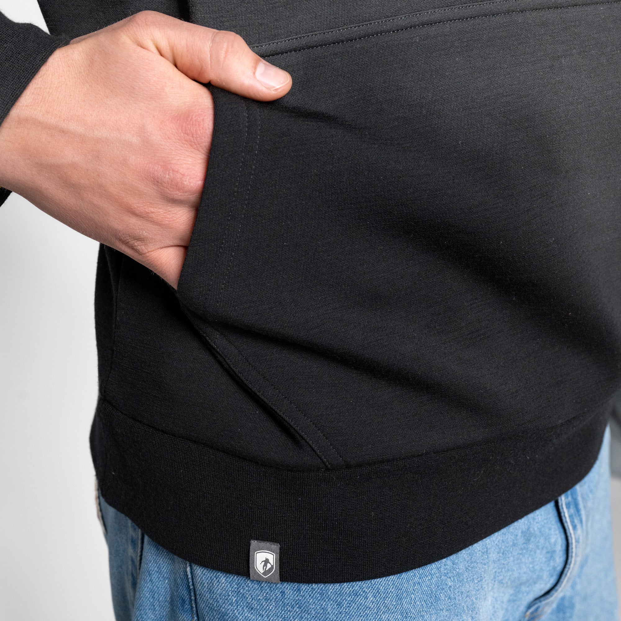 AlpinLoacker_Hoodie_Herren_2.jpg