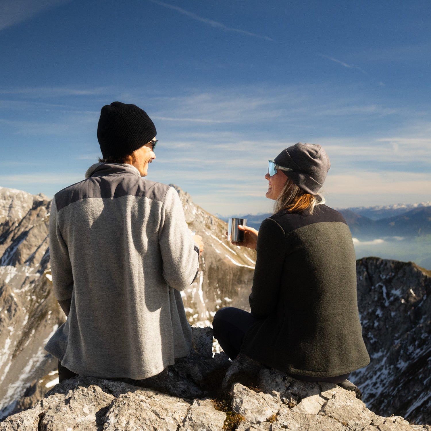 m2 Merino Mützen in grau und schwarz