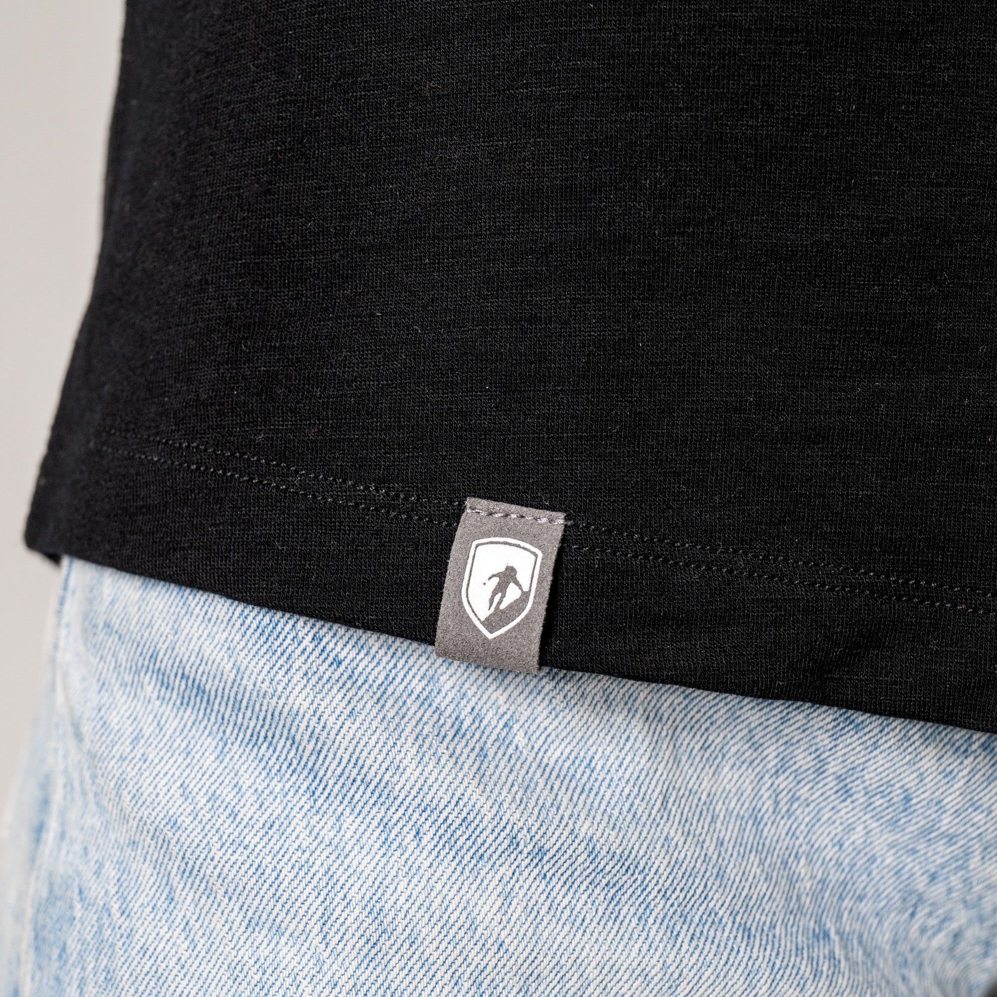 AlpinLoacker_loosefit_Merino_close.jpg