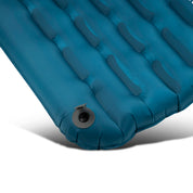 R5 Isomatte von Alpin Loacker leichte 4-Jahreszeiten-Matte mit Isolationsschicht für Camping und Trekking