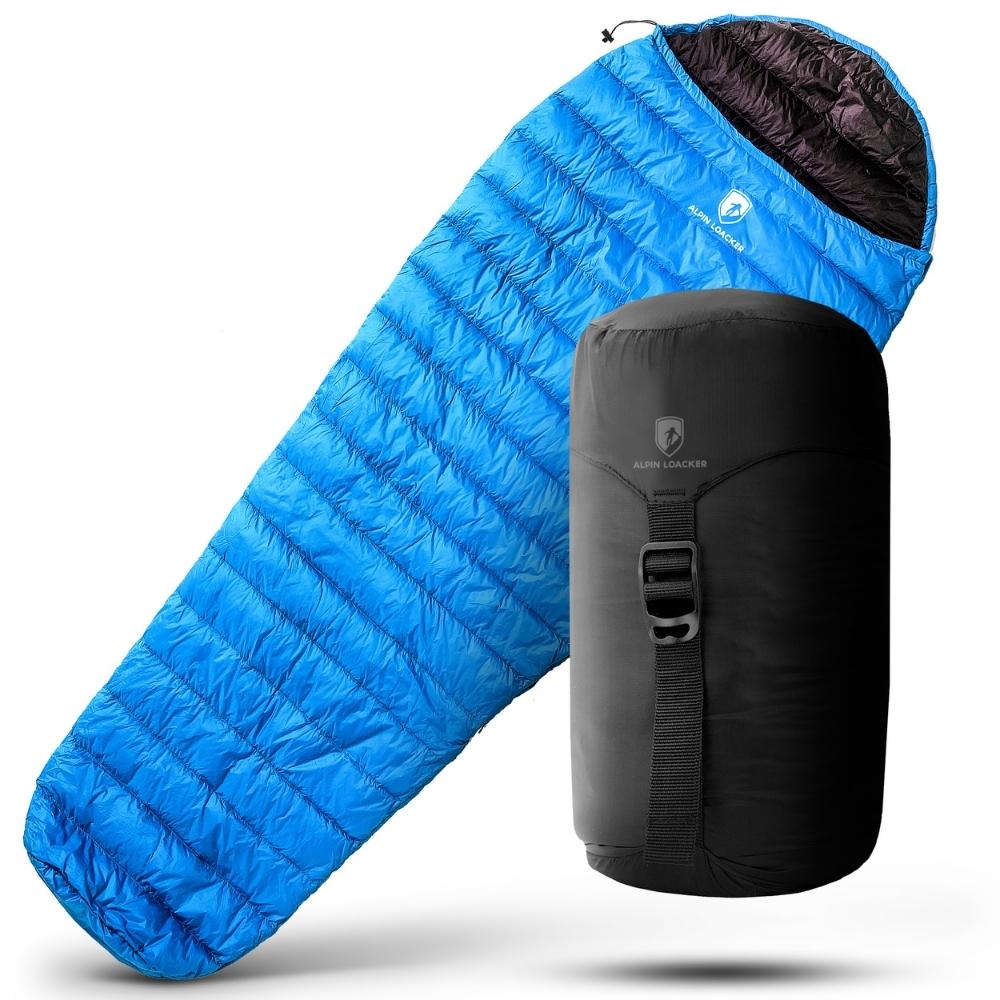 Leichter Sommer Daunenschlafsack, ideal für Outdoor-Abenteuer, zeigt zwei Schlafsäcke in Blau und Schwarz, perfekt für Camping und Trekking.